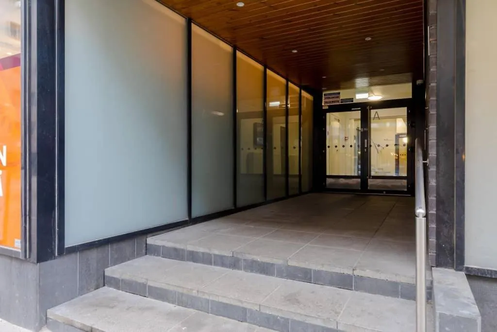 Sleek And Spacious 3 Bedroom Apartment In City Centre Helsinki