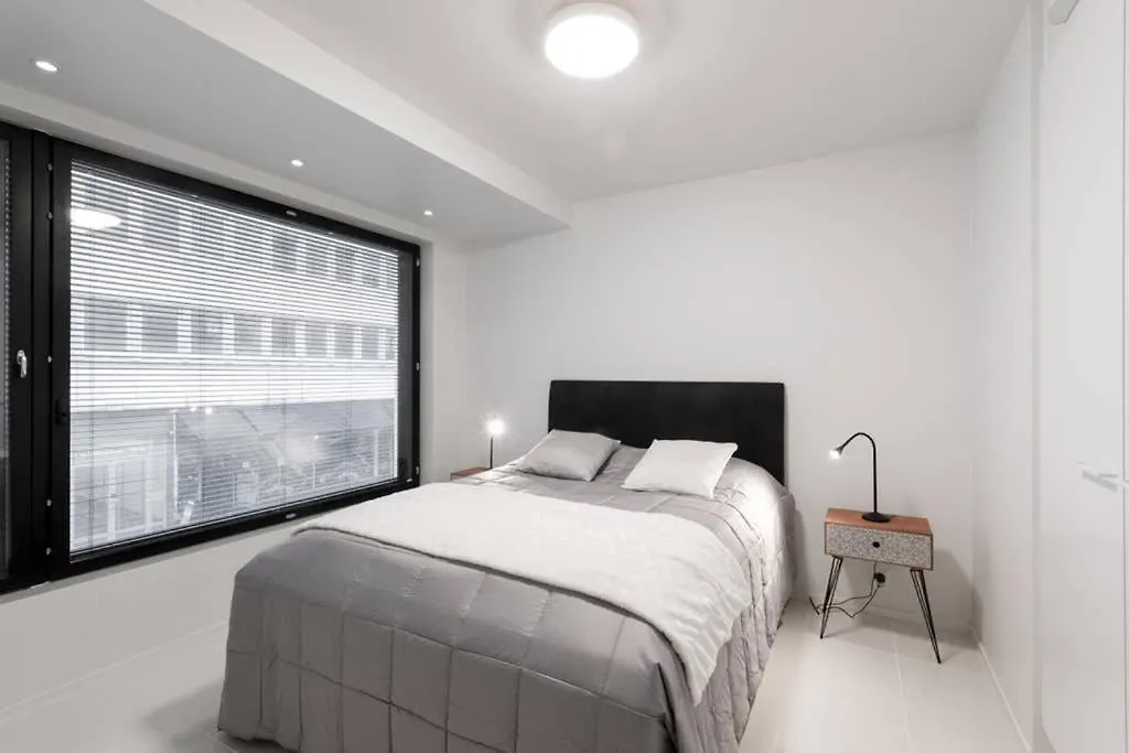Sleek And Spacious 3 Bedroom Apartment In City Centre Helsinki