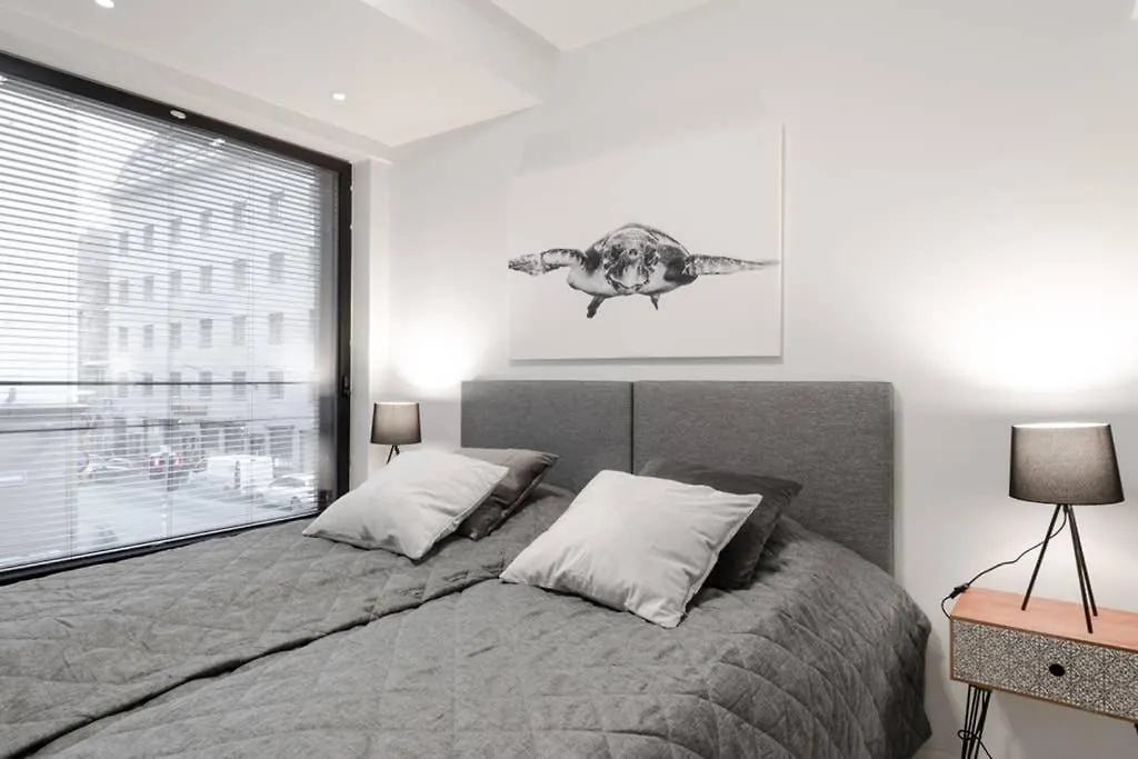 Sleek And Spacious 3 Bedroom Apartment In City Centre Helsinki