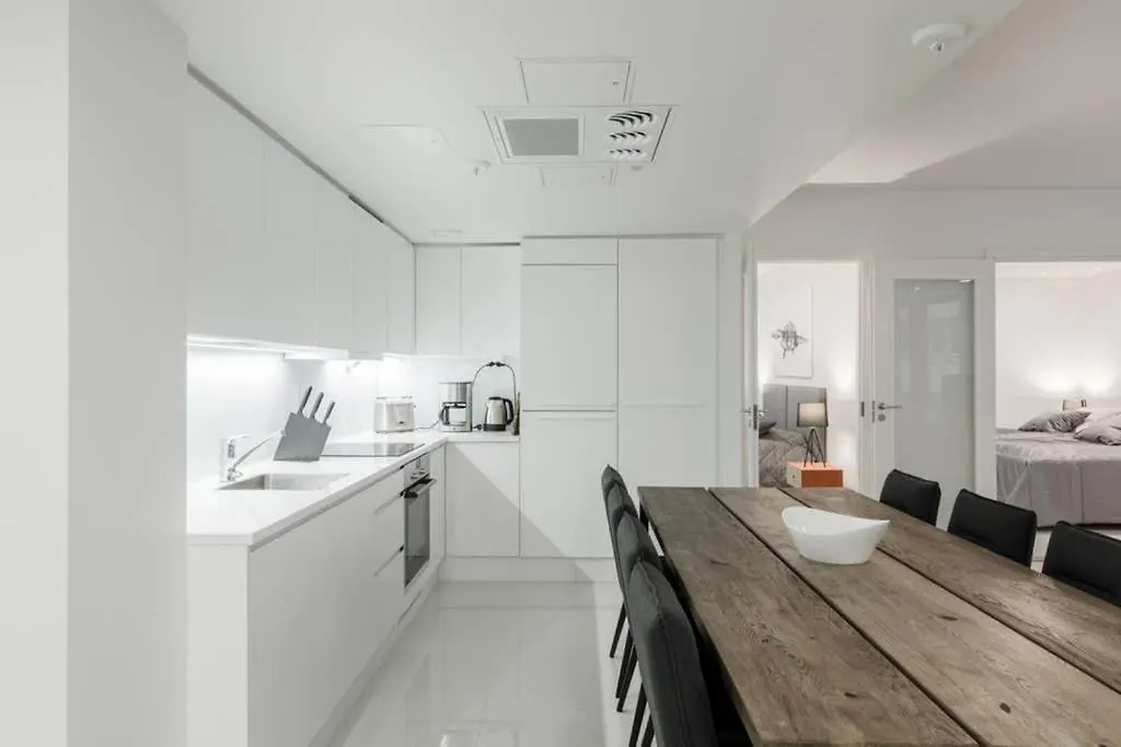 Sleek And Spacious 3 Bedroom Apartment In City Centre Helsinki 0*,  Finland